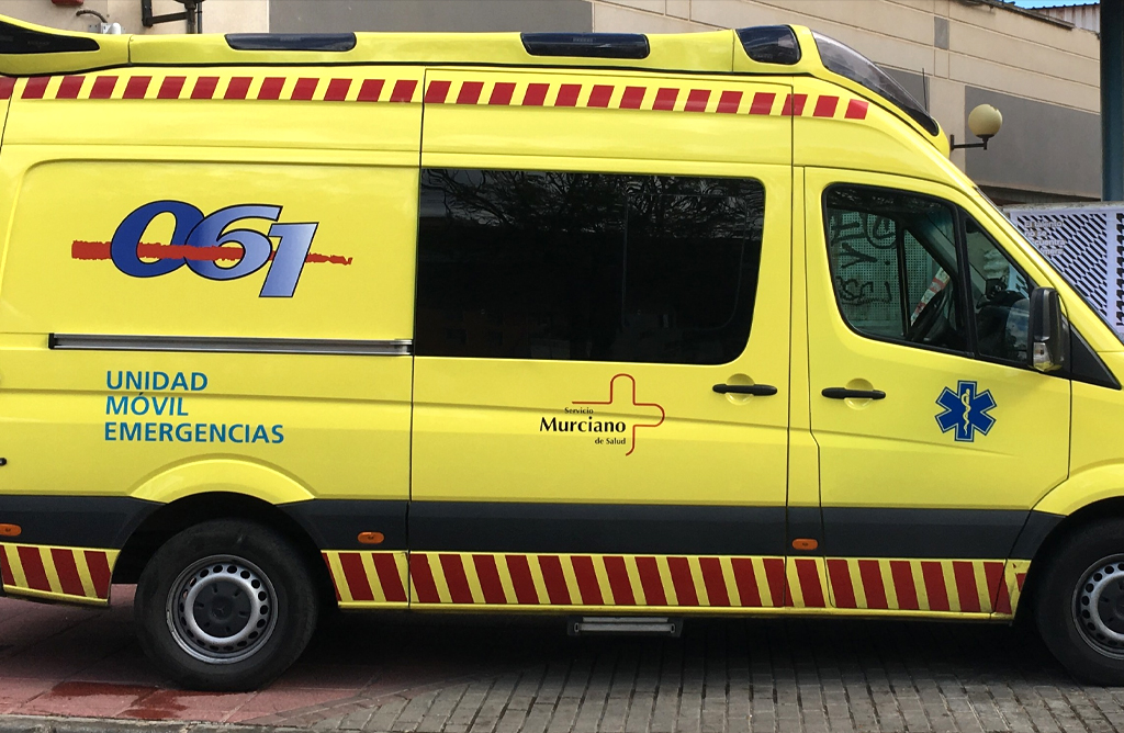 Un trabajador de 32 a�os resulta gravemente herido al caer de unos 5 metros de altura en Alhama